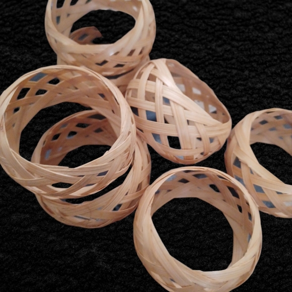 Vintage Wicker Napkin Rings - Picture 6 of 6